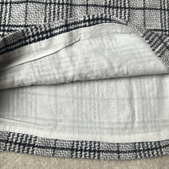 Black, gray, white plaid, belted, mini skirt, size small - Picture 4 of 6